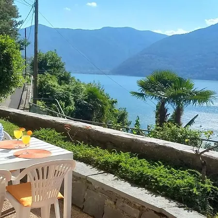 Casa Camelie * Pino Lago Maggiore